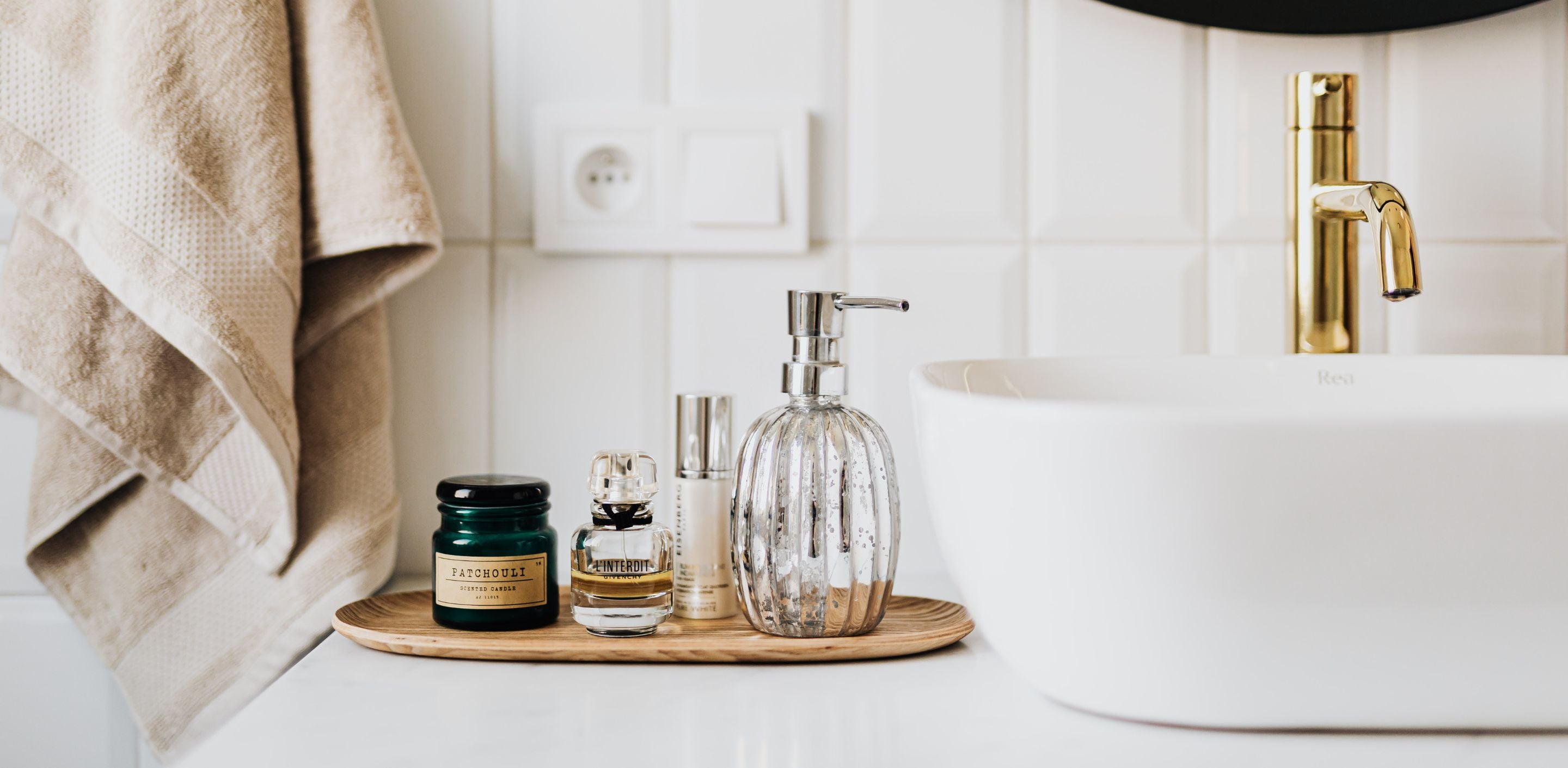 Decorating Ideas For Small Bathrooms