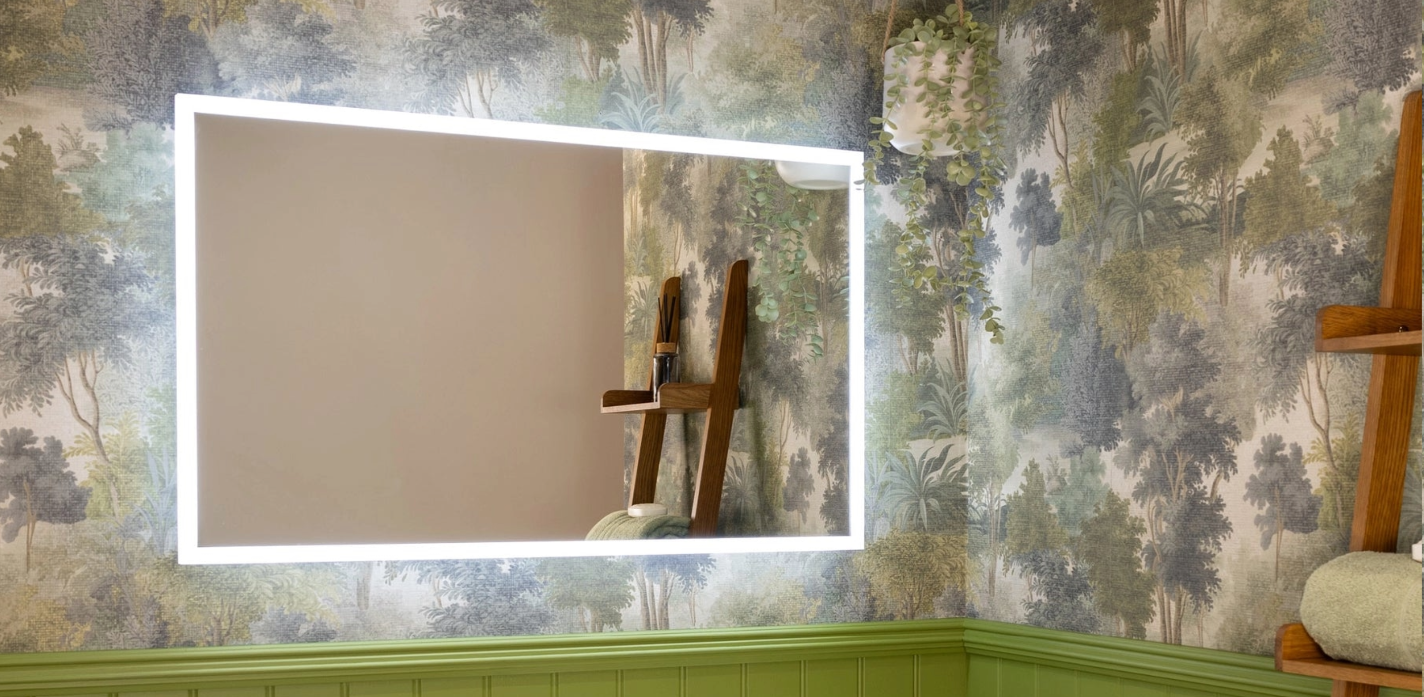 Front-Lit, Backlit, or Side-Lit — Which Illuminated Mirror Is Right for You?
