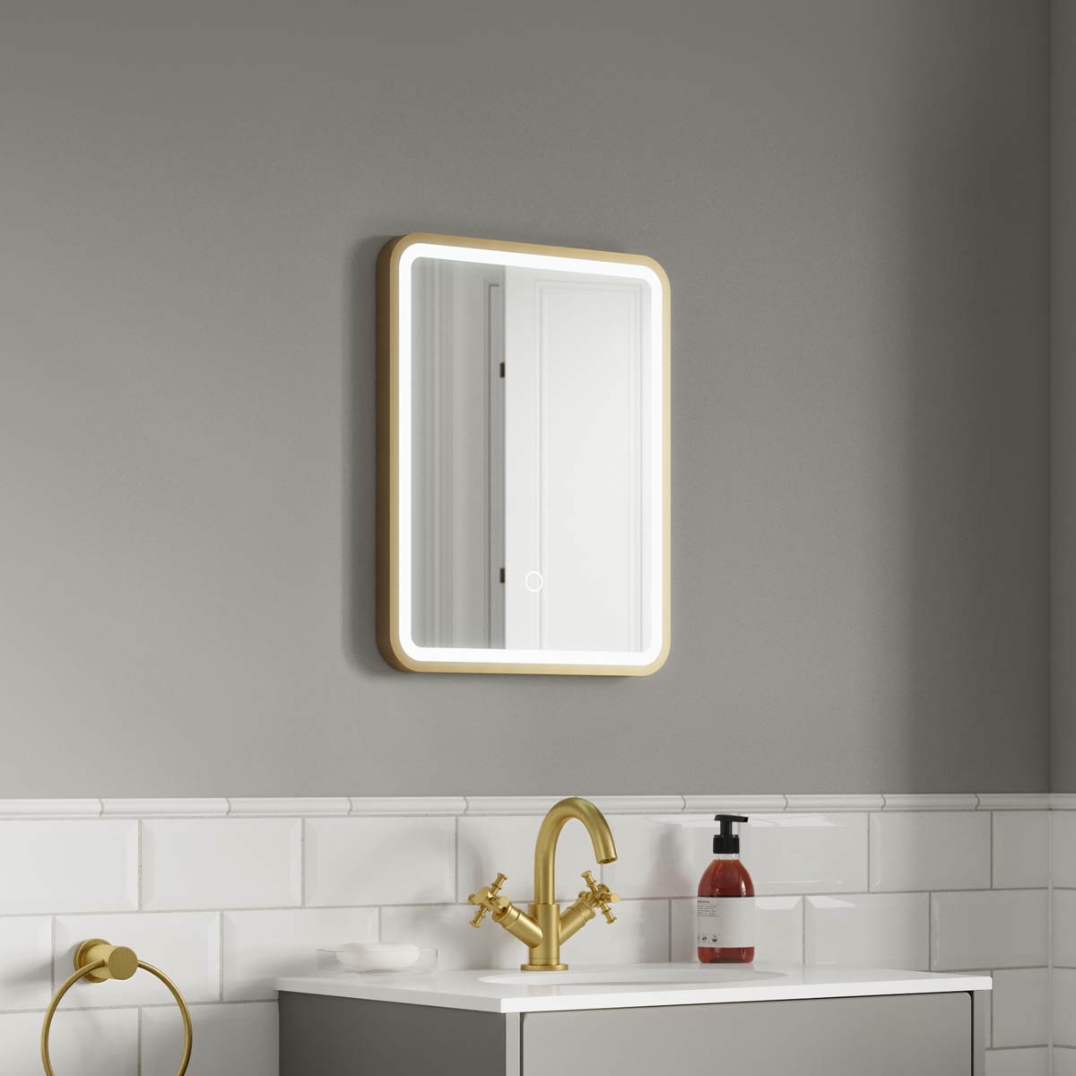 Kali Portrait LED Illuminated Mirror #colour_brass