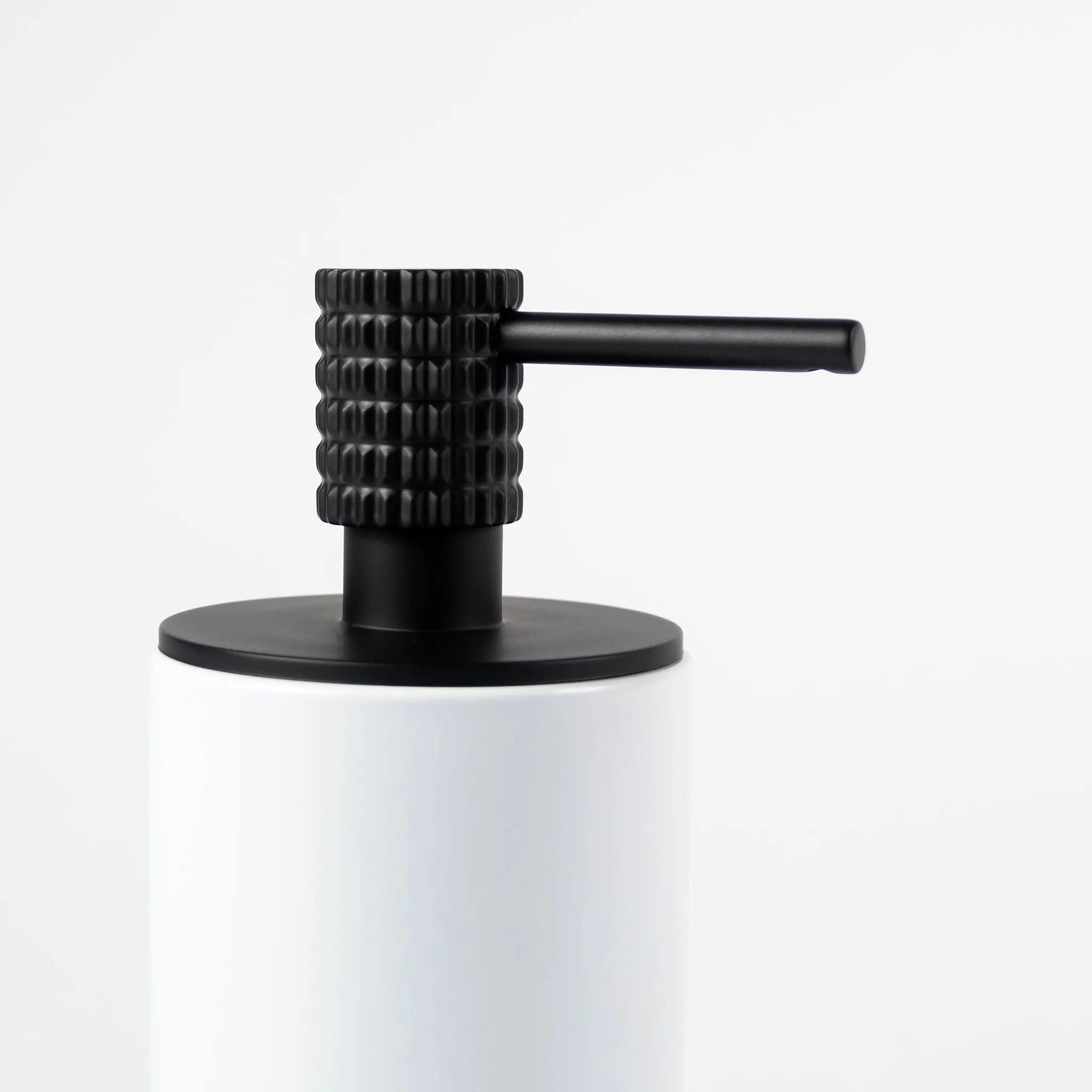Elemental Round Soap Dispenser #colour_matte-black