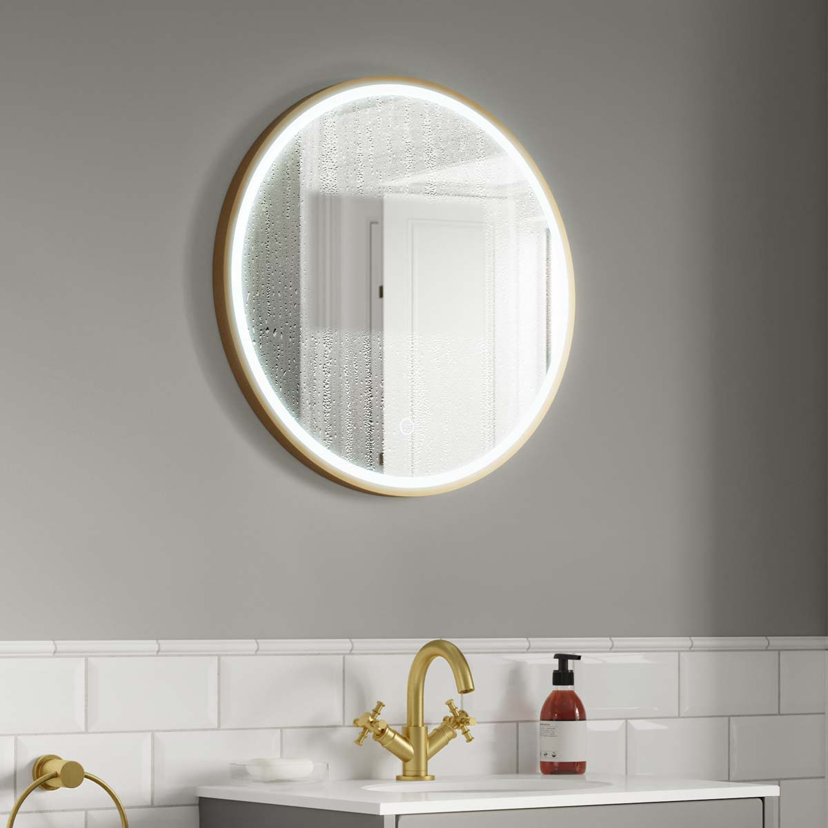 Kali Round LED Illuminated Mirror #colour_brass