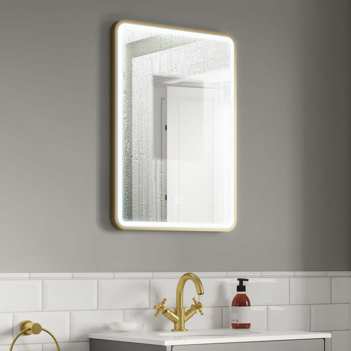 Kali Portrait LED Illuminated Mirror #colour_brass