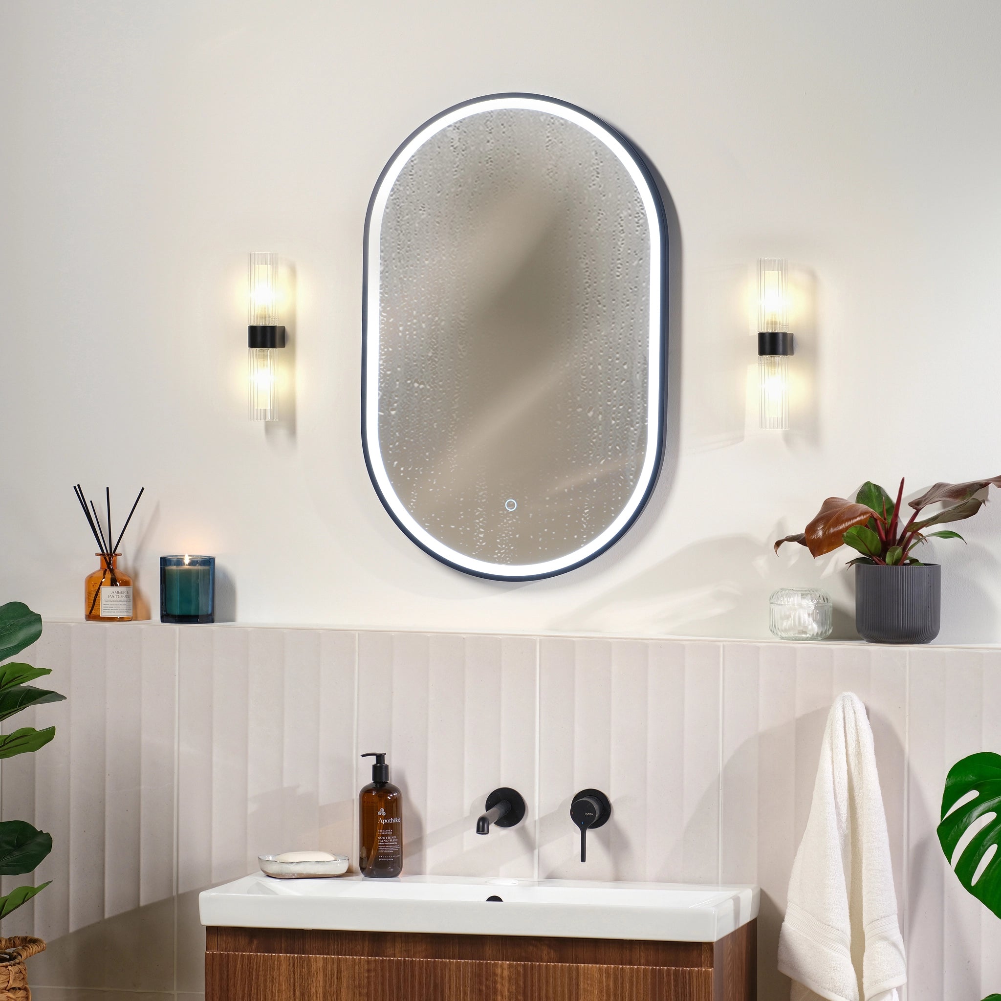 Kali Pill-Shaped LED Illuminated Mirror #colour_black