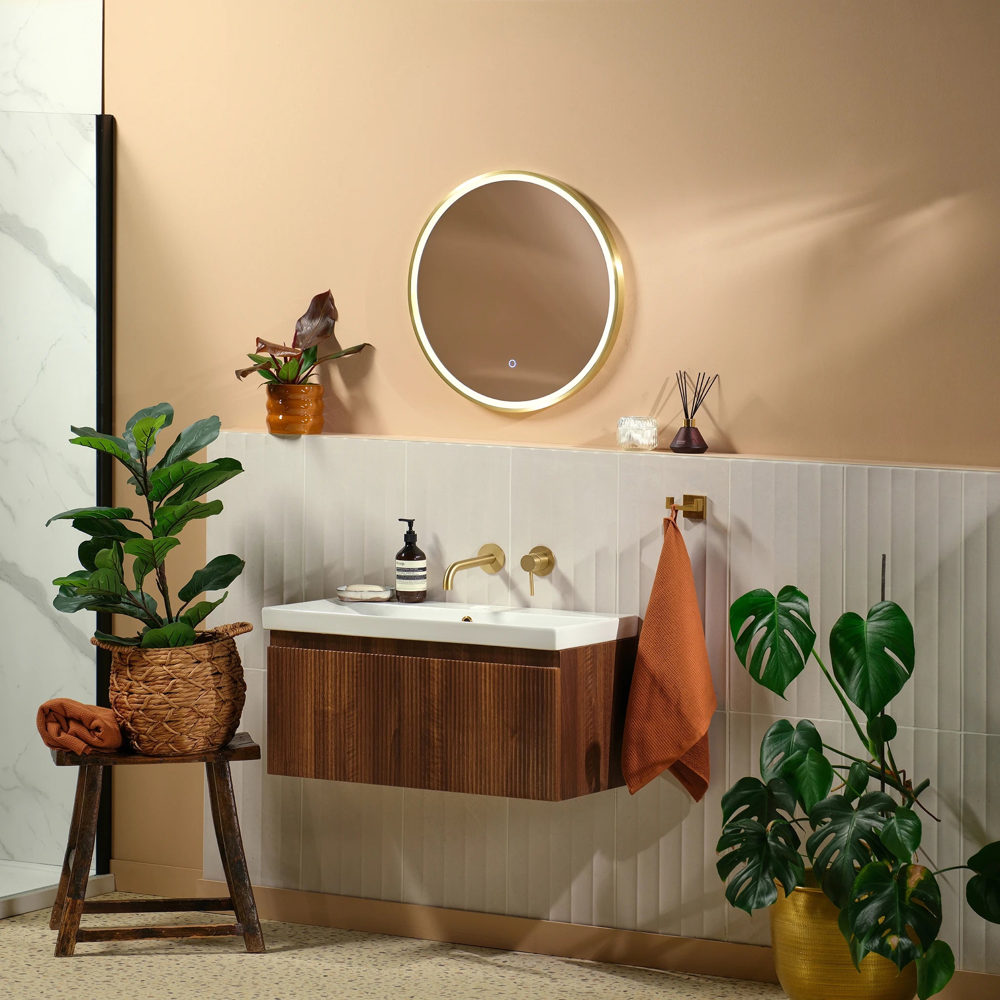 Kali Round LED Illuminated Mirror #colour_brass