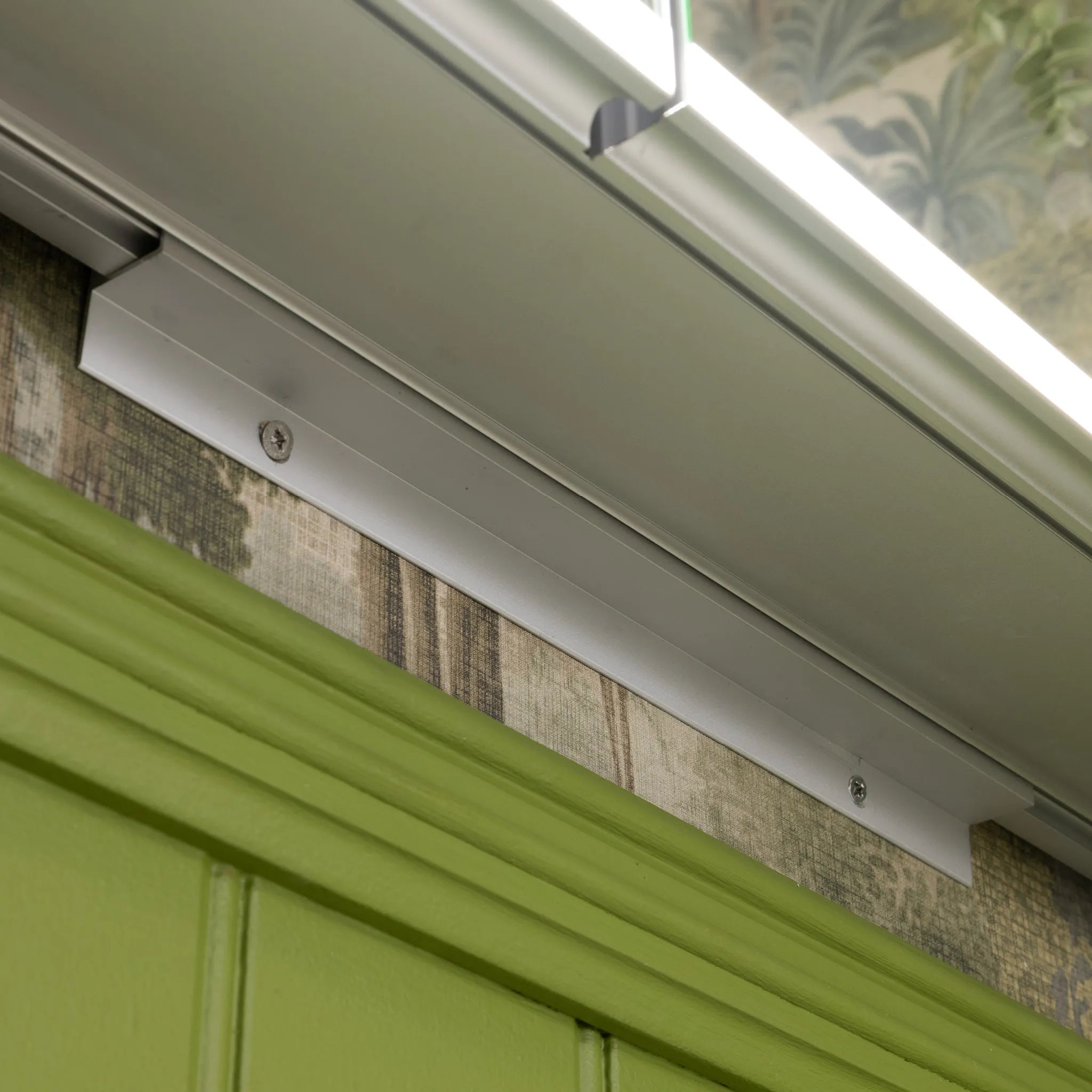 Luma Single Door LED Recessed Bathroom Mirror Cabinet 500 x 700mm