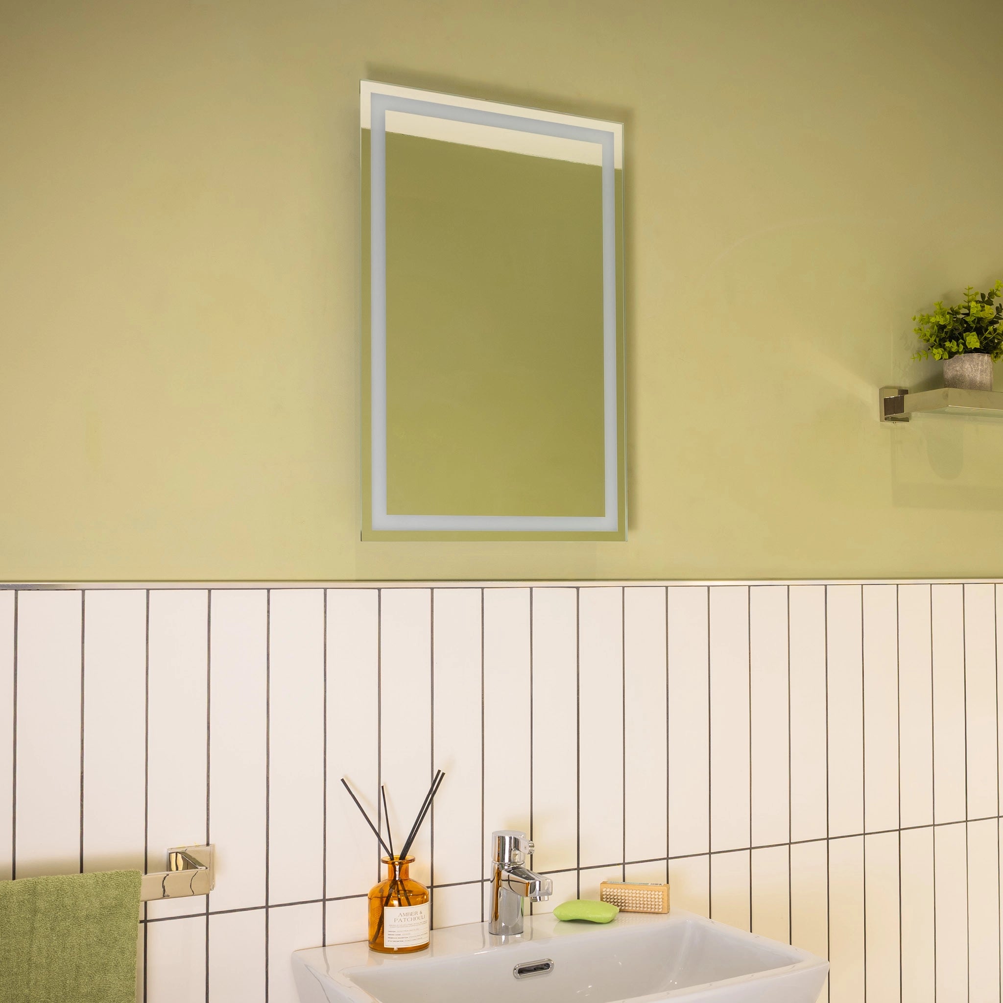 Laurel Battery LED Bathroom Mirror #size_400mm-x-600mm